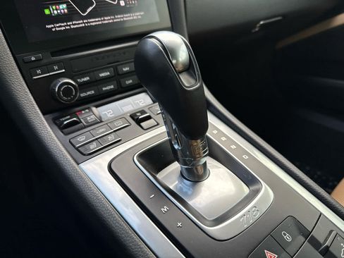 Used 2018 Porsche 718 Cayman RWD image 12