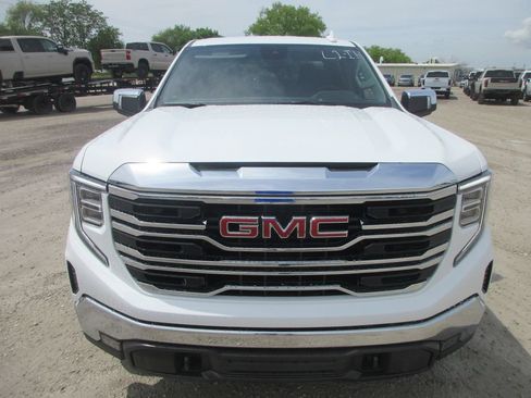 New 2026 GMC Sierra 1500 SLT w/ SLT Premium Package AWD/4WD image 13
