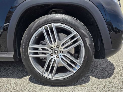 Used 2026 Mercedes-Benz GLS 450 4MATIC image 11