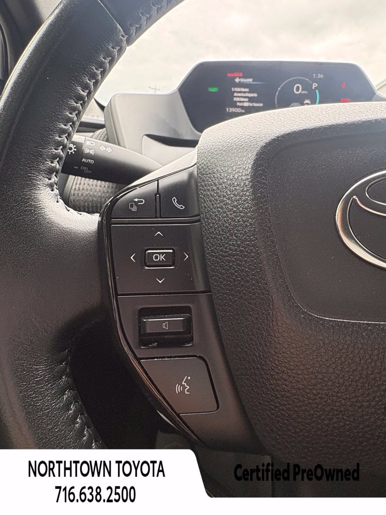 Used 2023 Toyota bZ4X AWD image 23