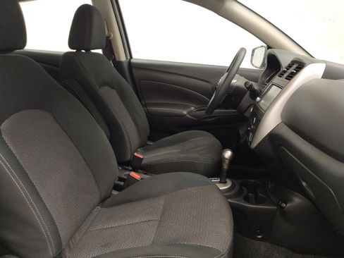 Used 2019 Nissan Versa SV FWD image 21