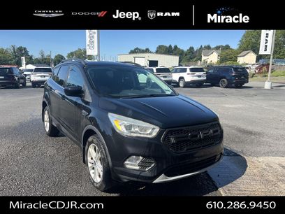 Used 2017 Ford Escape SE w/ Equipment Group 201A