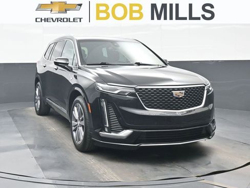 Used 2020 Cadillac XT6 Premium Luxury FWD image 1