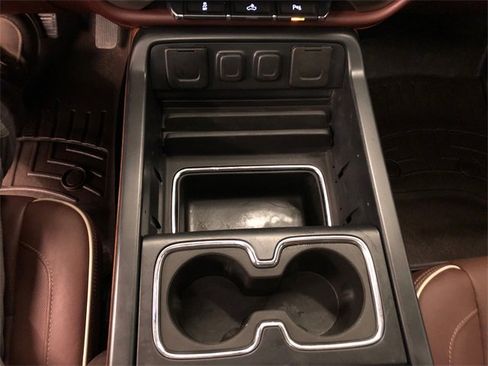 Used 2015 Chevrolet Silverado 1500 High Country image 24