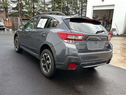 Used 2023 Subaru Crosstrek 2.0i Premium image 2