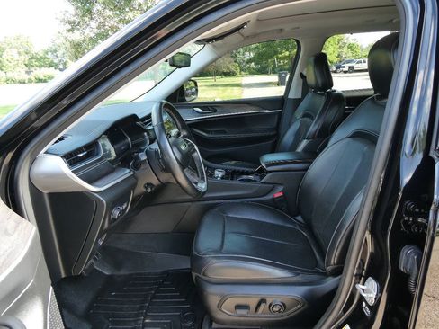 Used 2021 Jeep Grand Cherokee L Limited w/ Luxury Tech Group II AWD/4WD image 9