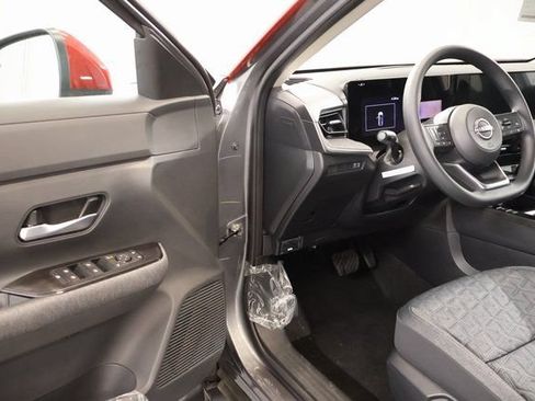 New 2026 Nissan Kicks SV w/ SV Premium Package AWD/4WD image 9