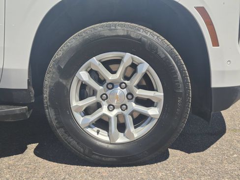 Used 2025 Chevrolet Tahoe LT AWD/4WD image 18