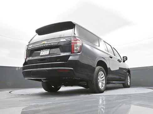 Used 2024 Chevrolet Suburban LT image 44