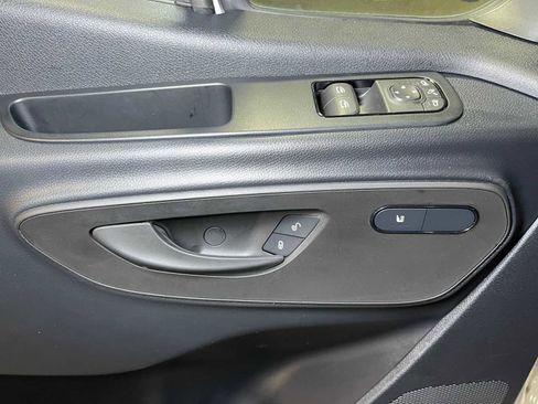 Used 2025 Mercedes-Benz Sprinter 2500 image 18
