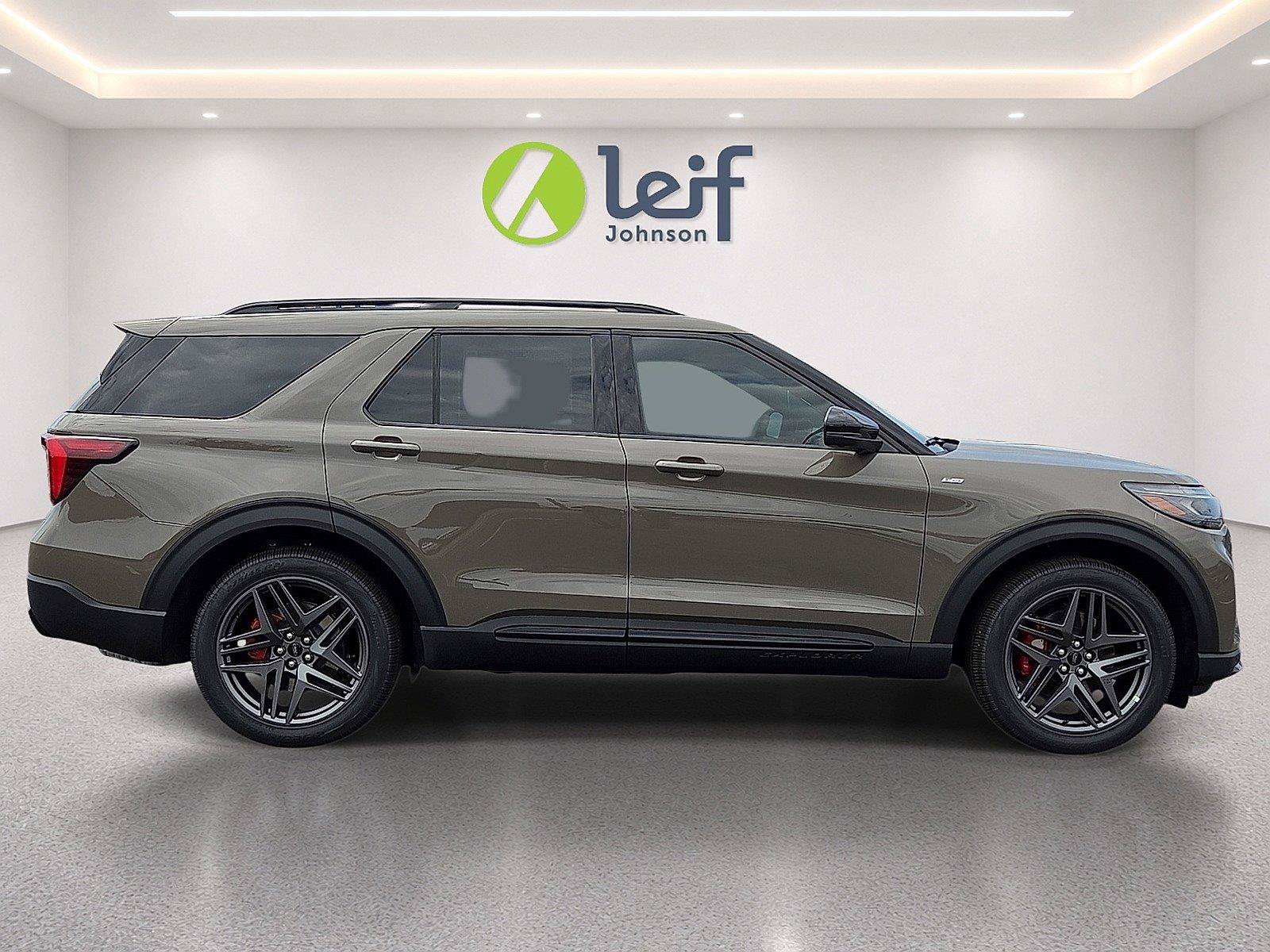 New 2026 Ford Explorer ST-Line w/ ST-Line Street Pack RWD image 7