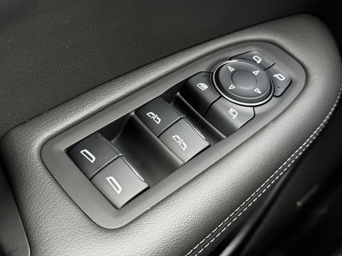 New 2025 Cadillac XT6 Luxury image 29