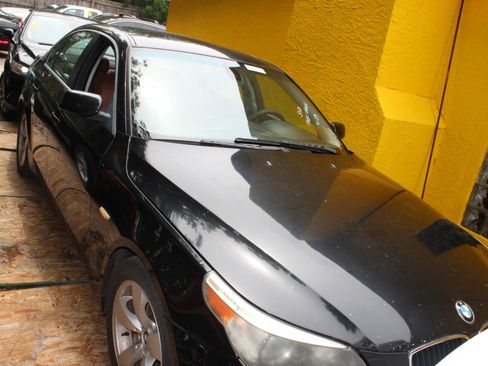 Used 2004 BMW 530i Sedan RWD image 9