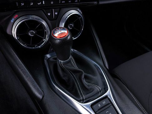 Used 2020 Chevrolet Camaro SS RWD image 24