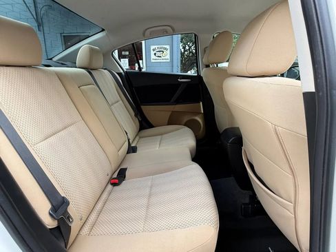 Used 2010 MAZDA MAZDA3 i Touring FWD image 17