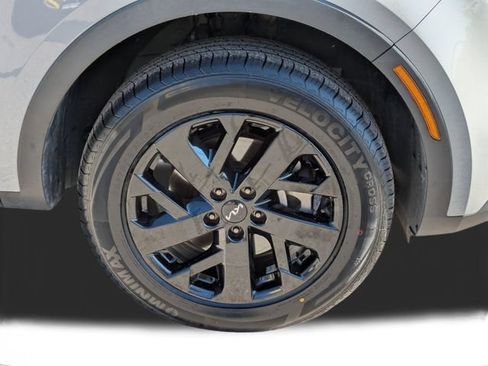 Used 2023 Kia Sorento S AWD/4WD image 11