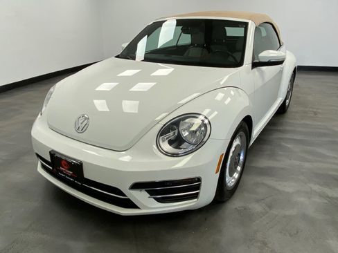 Used 2018 Volkswagen Beetle 2.0T Coast FWD image 11
