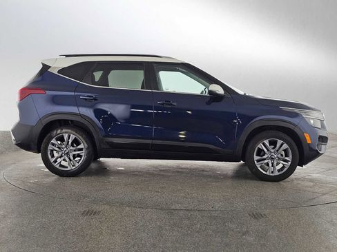 Used 2021 Kia Seltos S image 2