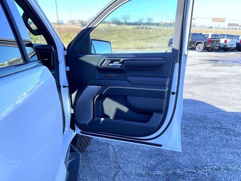 New 2026 GMC Sierra 1500 AT4X w/ LPO, Black Badging Package image 16