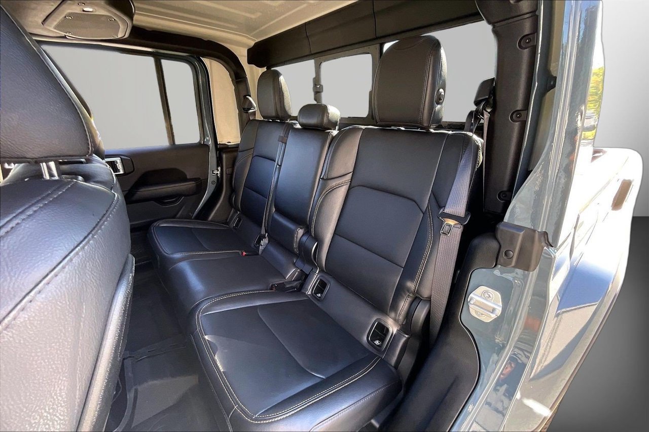 Certified 2024 Jeep Gladiator Sport w/ Premium Package AWD/4WD image 21