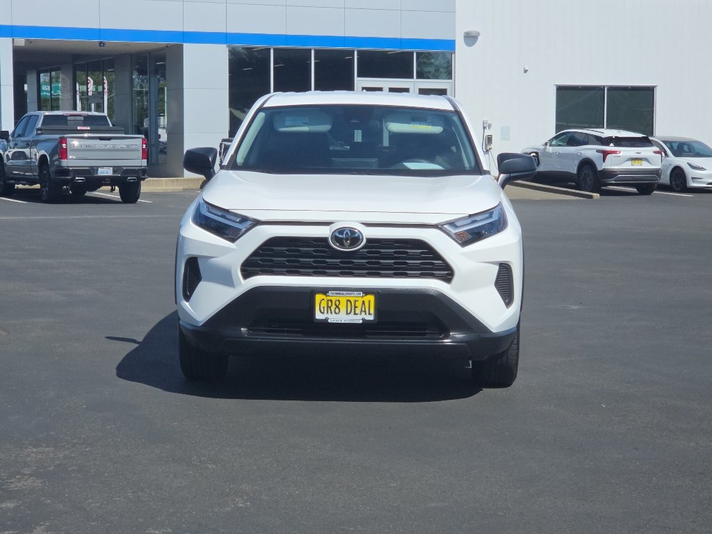 Certified 2025 Toyota RAV4 LE AWD/4WD image 3