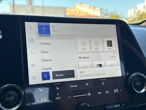 Used 2024 Lexus NX 250 FWD image 21