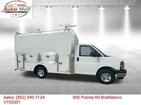 New 2025 Chevrolet Express 3500 w/ Power Convenience Package image 8