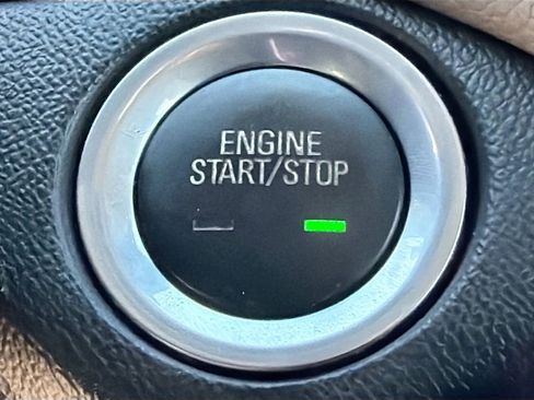 Used 2020 Chevrolet Equinox LS w/ LS Convenience Package AWD/4WD image 33