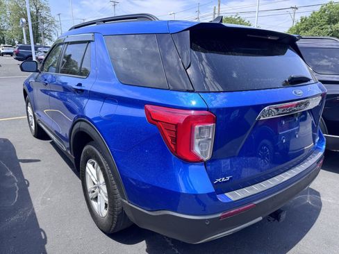 Used 2021 Ford Explorer XLT w/ Equipment Group 202A AWD/4WD image 6