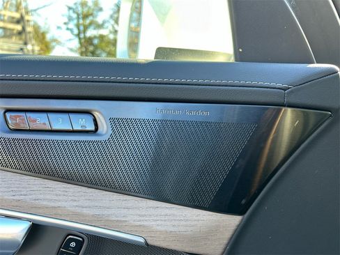 New 2026 Volvo XC90 B6 Plus w/ Protection Package Premier image 22