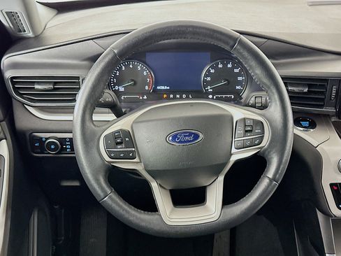 Used 2024 Ford Explorer XLT w/ Equipment Group 202A image 18