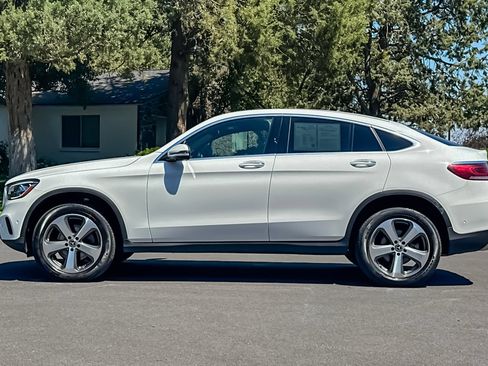 Used 2023 Mercedes-Benz GLC 300 4MATIC Coupe image 8