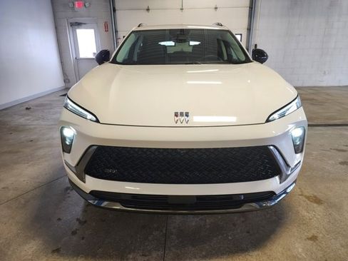 Certified 2025 Buick Envision Sport Touring image 7