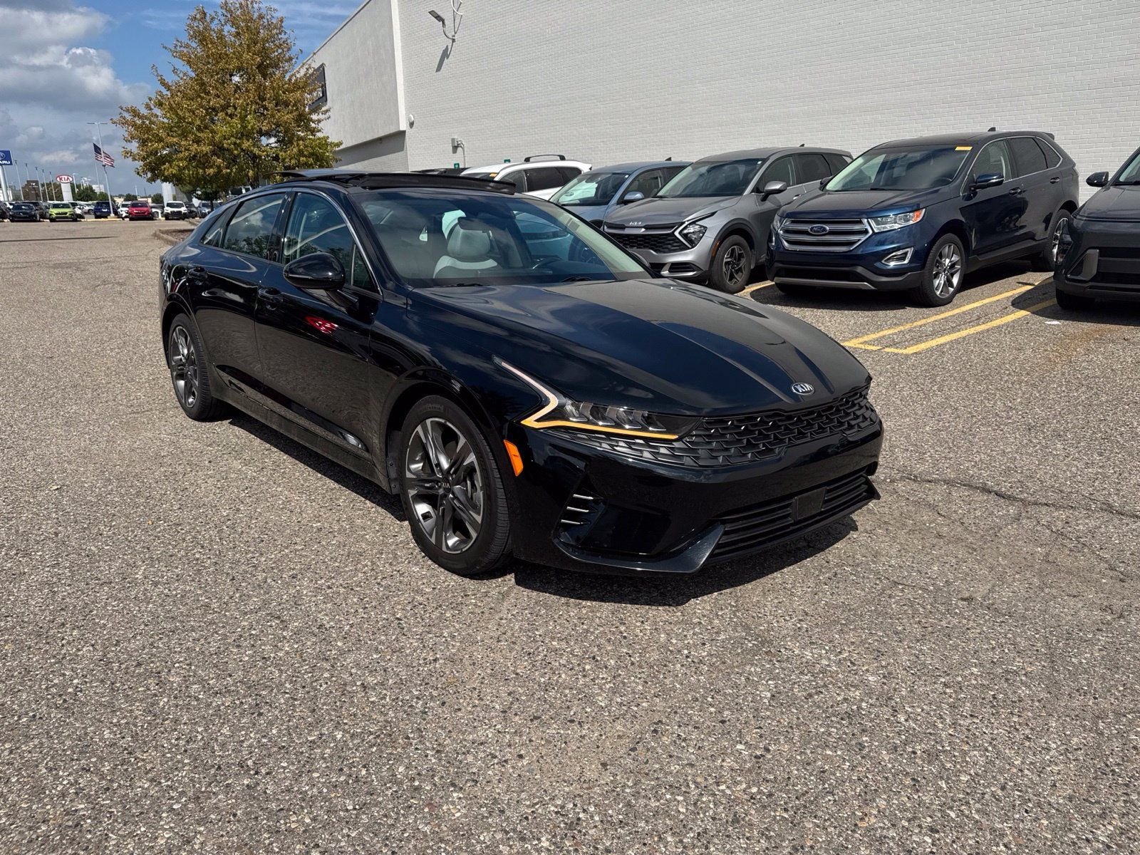 Used 2021 Kia K5 EX w/ EX Premium Package FWD image 2