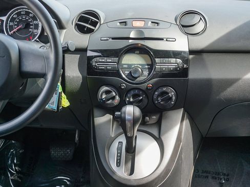 Used 2011 MAZDA MAZDA2 Sport image 16