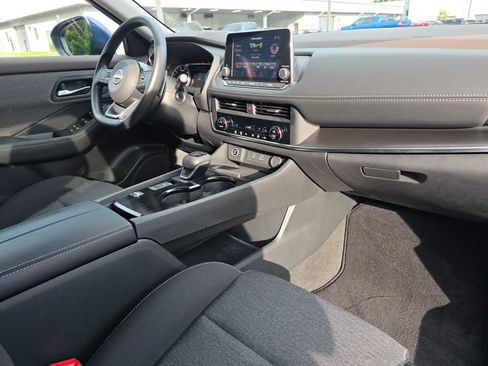 Used 2023 Nissan Rogue SV FWD image 13