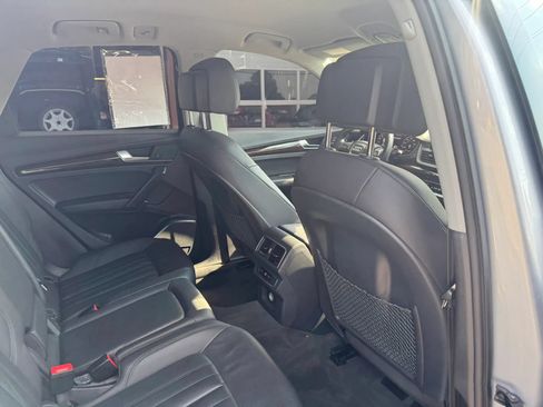 Used 2018 Audi Q5 2.0T Premium AWD/4WD image 34