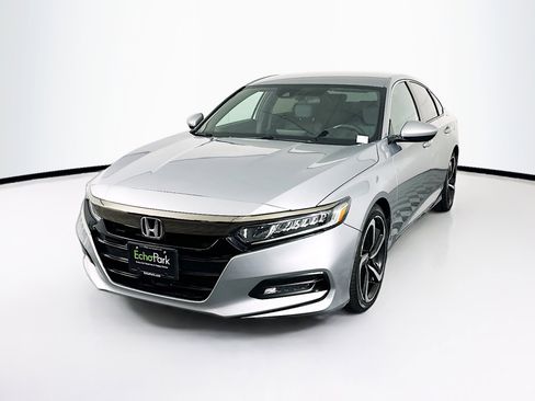 Used 2019 Honda Accord Sport image 3