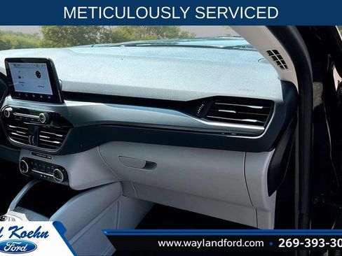 Used 2023 Ford Escape Active AWD/4WD image 16
