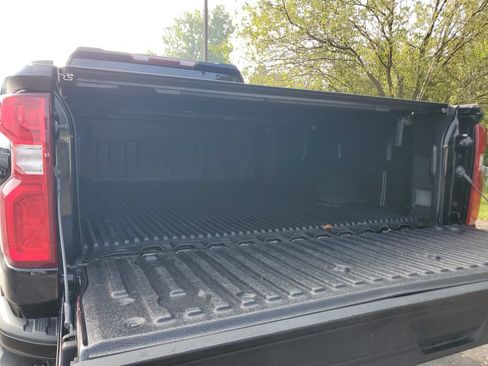 Used 2020 Chevrolet Silverado 2500 Custom w/ Custom Value Package AWD/4WD image 9