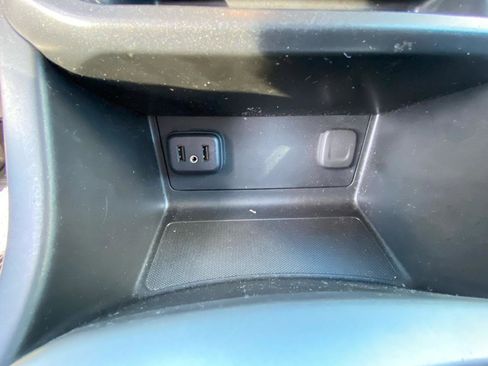 Used 2022 Chevrolet Colorado LT w/ Safety Package image 33