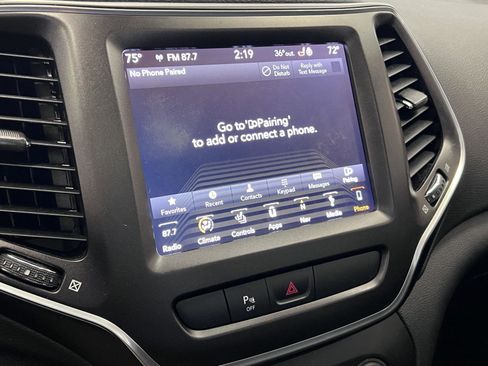 Used 2019 Jeep Cherokee Trailhawk w/ Comfort/Convenience Group image 7