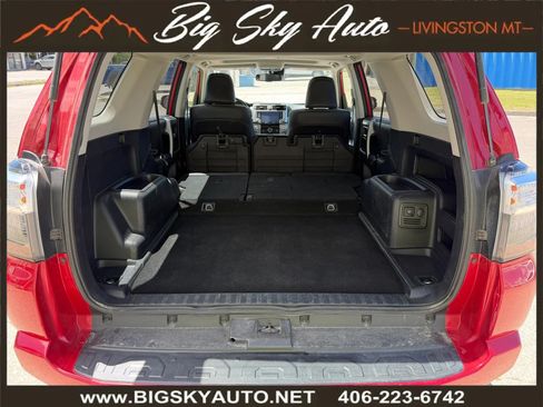 Used 2020 Toyota 4Runner SR5 Premium w/ Moonroof Package AWD/4WD image 23