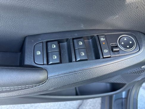 Certified 2024 Kia Seltos SX w/ SX Sunroof Package AWD/4WD image 20