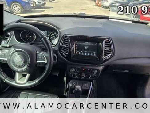 Used 2019 Jeep Compass Latitude FWD image 16