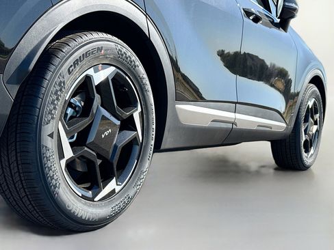 New 2026 Kia Sportage EX image 13