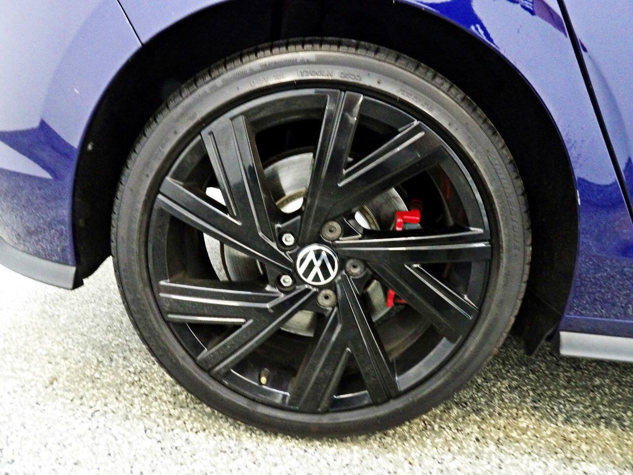 Used 2022 Volkswagen GTI SE FWD image 21