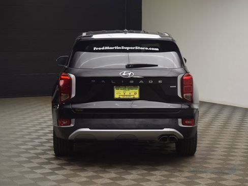 Used 2022 Hyundai Palisade SE image 16