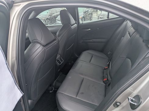 Used 2020 Lexus UX 250h F Sport image 13