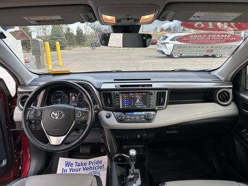 Certified 2018 Toyota RAV4 Limited image 21